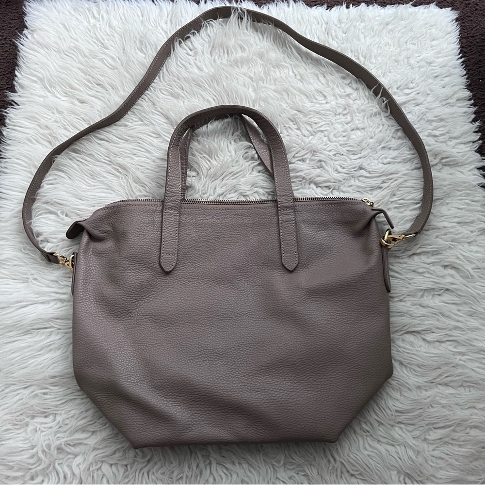 Cuyana Medium Carryall Tote Stone